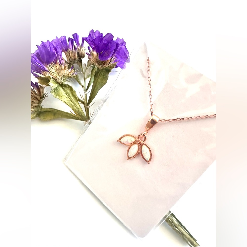 Minimalist Sterling Silver Flower Necklace - Dainty Floral Necklace